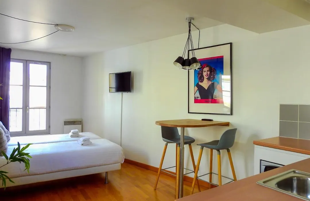 Charmant Studio Dans Un Immeuble Paris 5-1